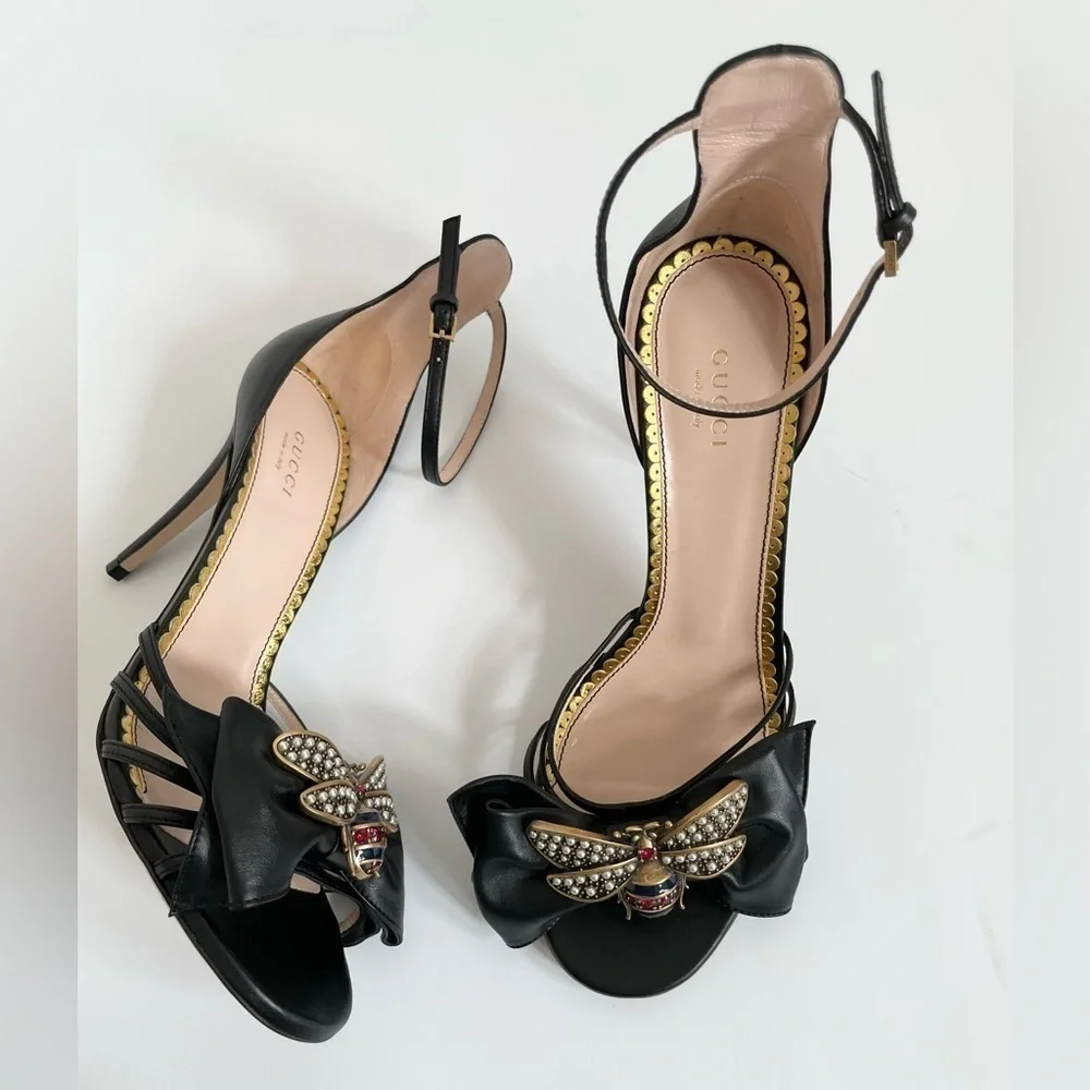 Gucci Black Nappa Leather Charlotte Queen Margaret bee embellished heels EU 38.5 - Picture 2 of 10